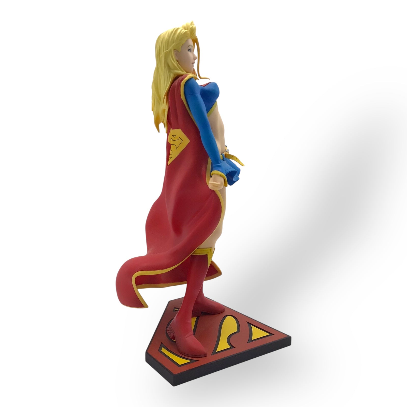 Kotobukiya Supergirl 1/6 Scale Pre-Painted PVC Statue - DC ArtFX Collectible