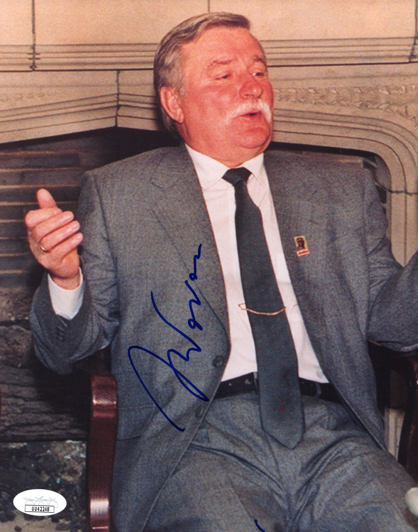 Lech Walesa Signed Photo 8x10 First Democratic President of Poland JSA PSA