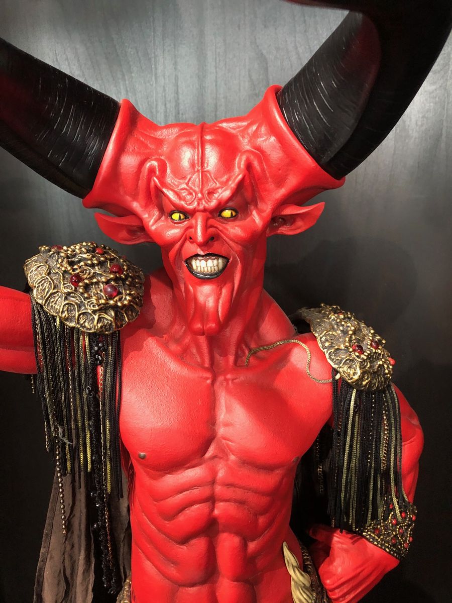Legend's Lord of Darkness 1:3 Scale Statue