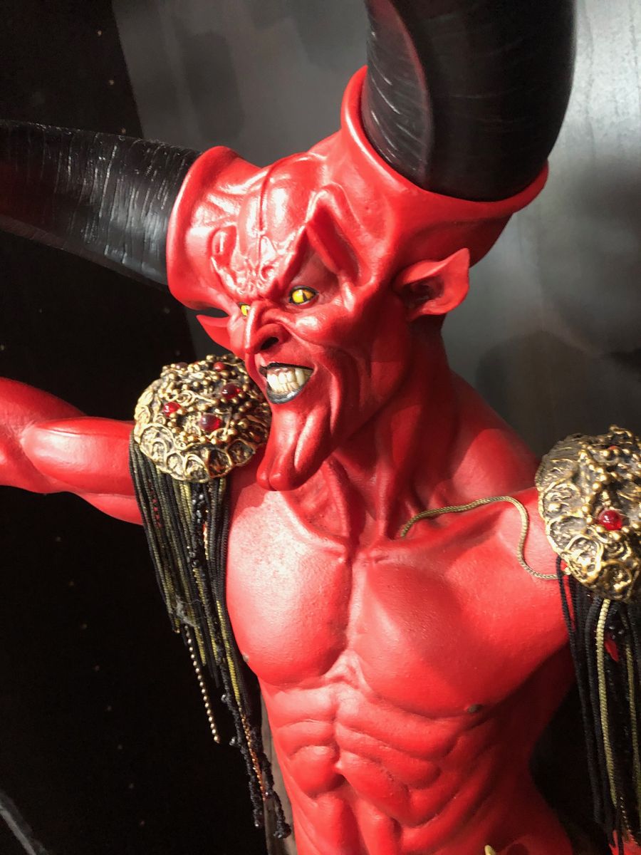 Legend's Lord of Darkness 1:3 Scale Statue