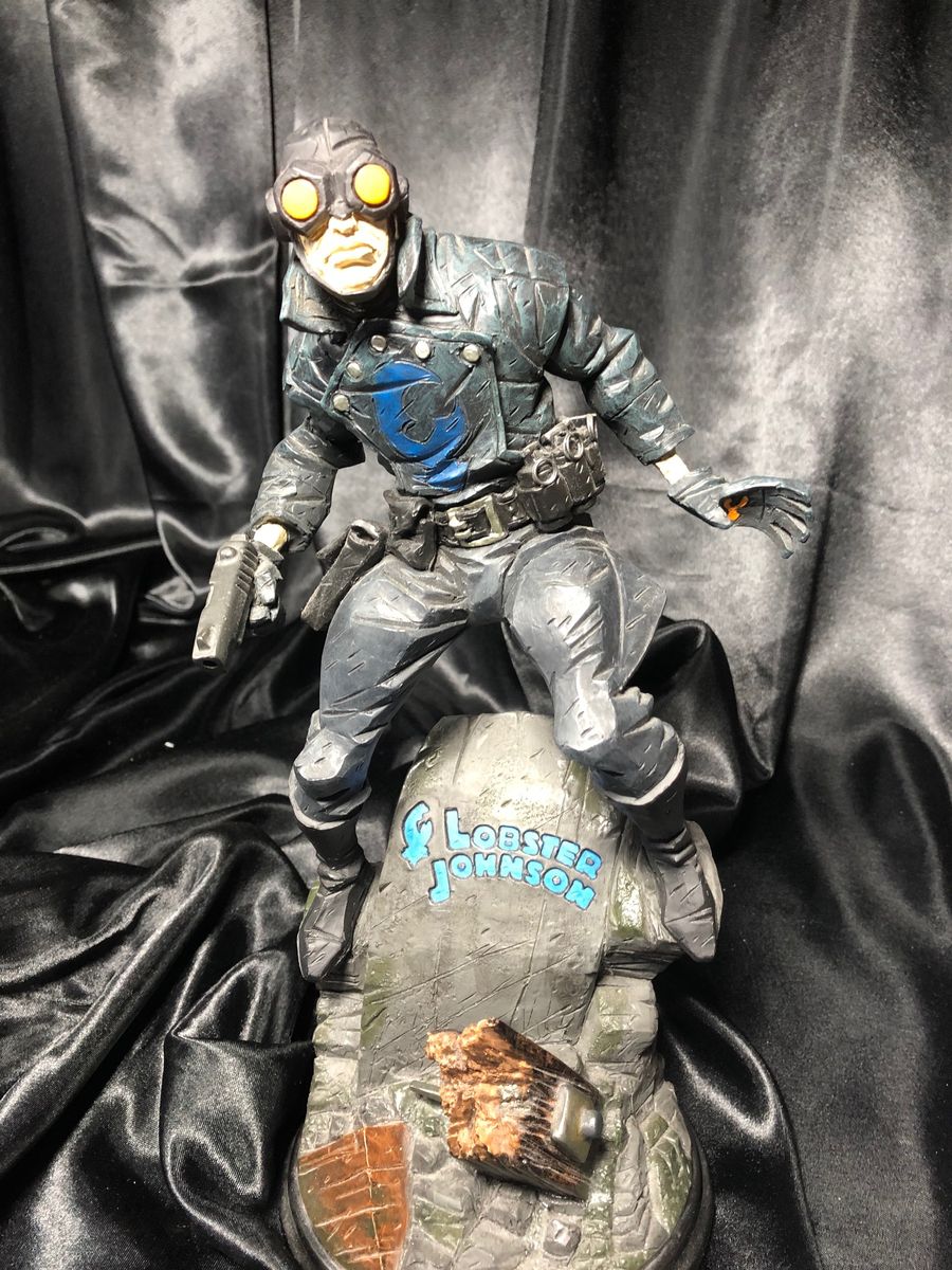 Lobster Johnson Statue - Hellboy Electric Tiki Design Limited Edition 165/500