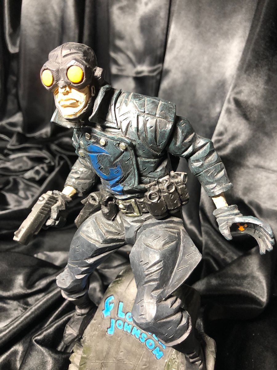 Lobster Johnson Statue - Hellboy Electric Tiki Design Limited Edition 165/500