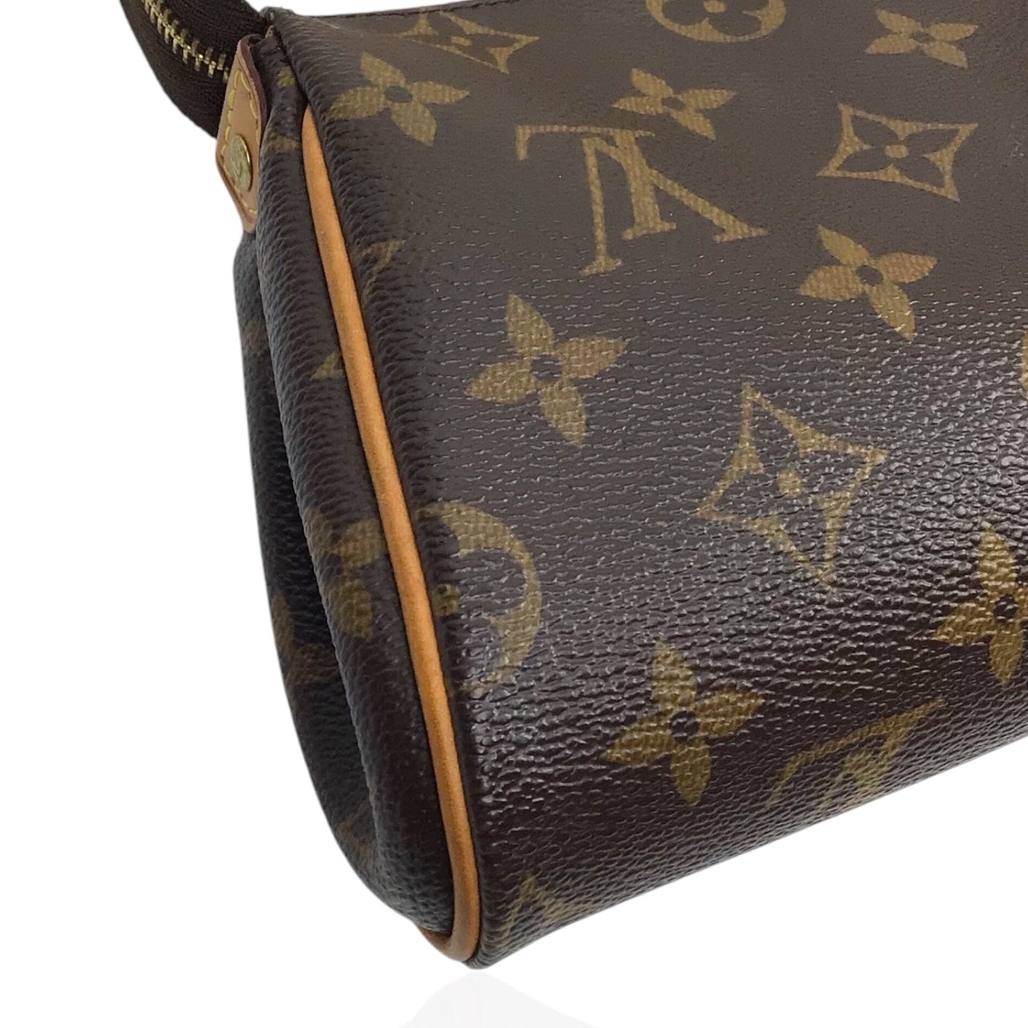 Louis Vuitton Eva Clutch Monogram Handbag with Gold Chain