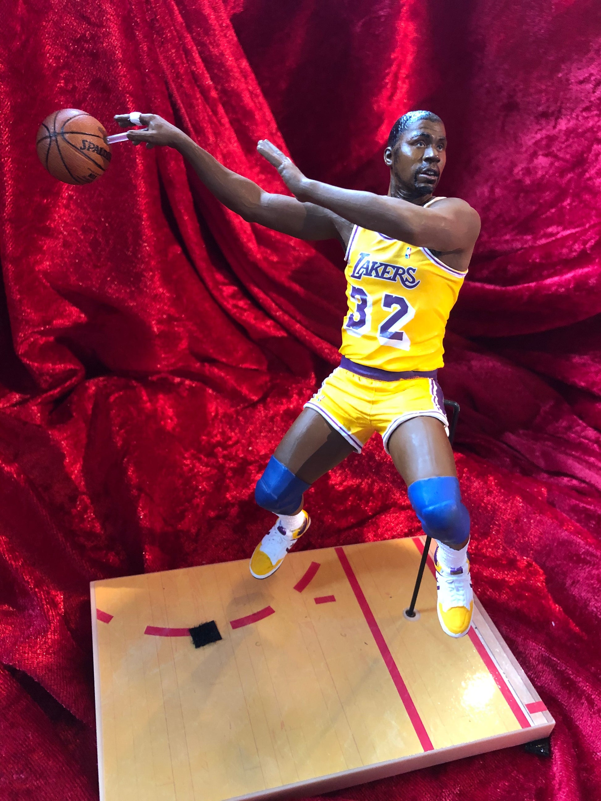 Magic Johnson Lakers Certified Authentic Autographed Basketball Court Shadowbox