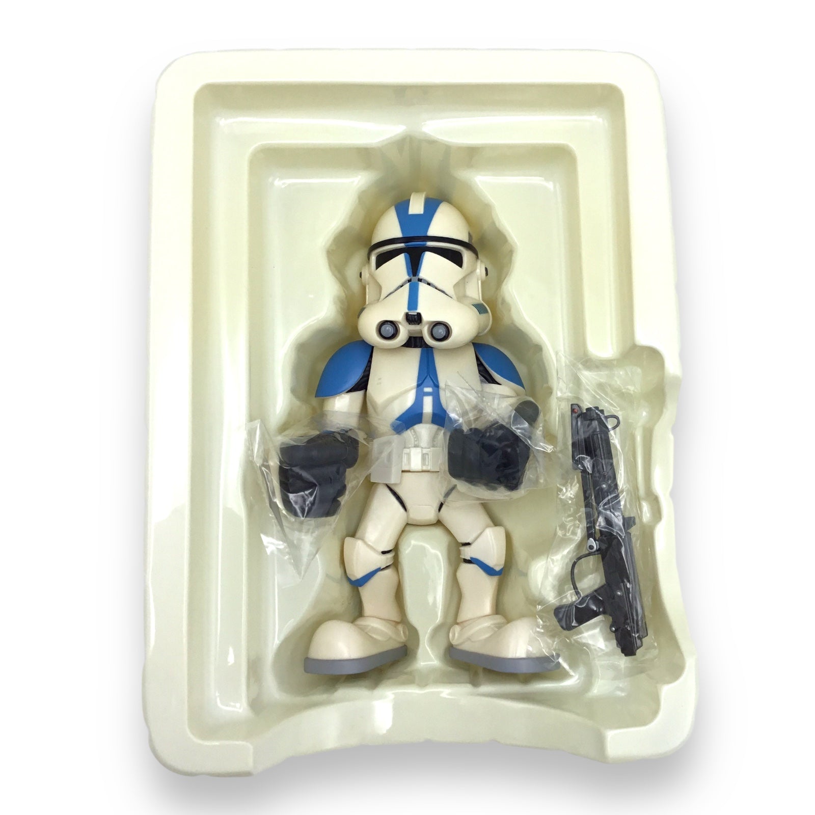 Medicom Star Wars Clone Trooper Vinyl Collectible Figure – VCD 2006 (Motor Ken / Hideaki Hatta Design)