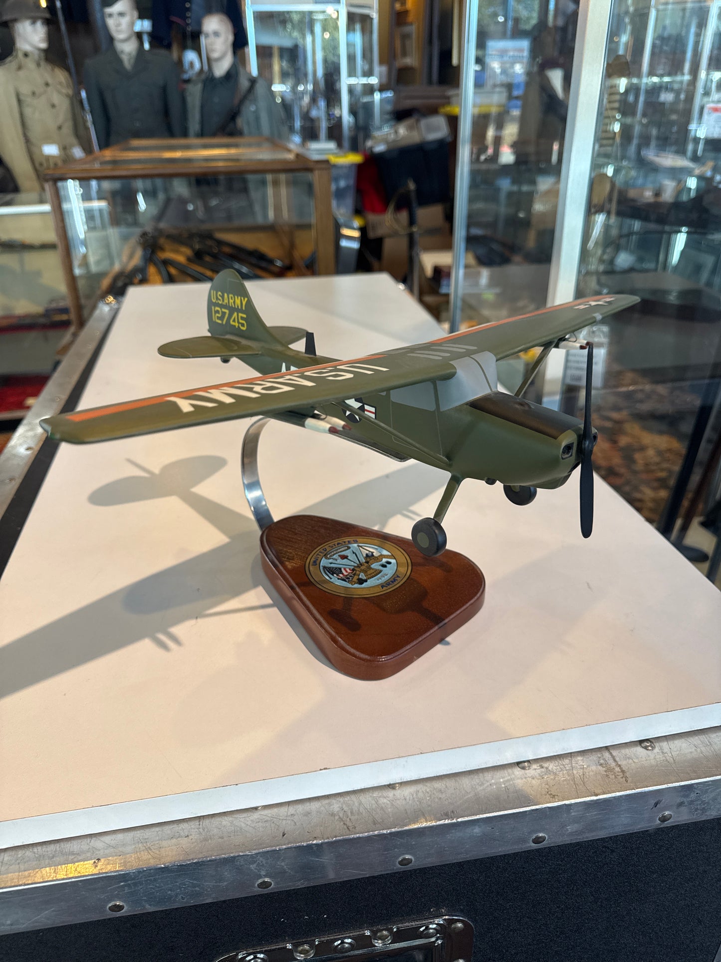 Model Cessna O-1 Bird Dog - Army Green Wooden Model Plane