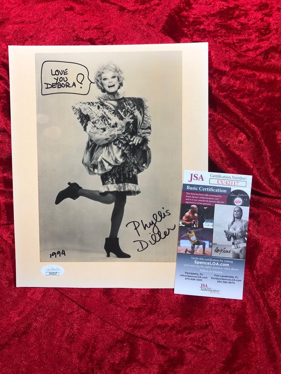 Phyllis Diller 8x10 B&W Full Length Autographed Photo JSA Certified