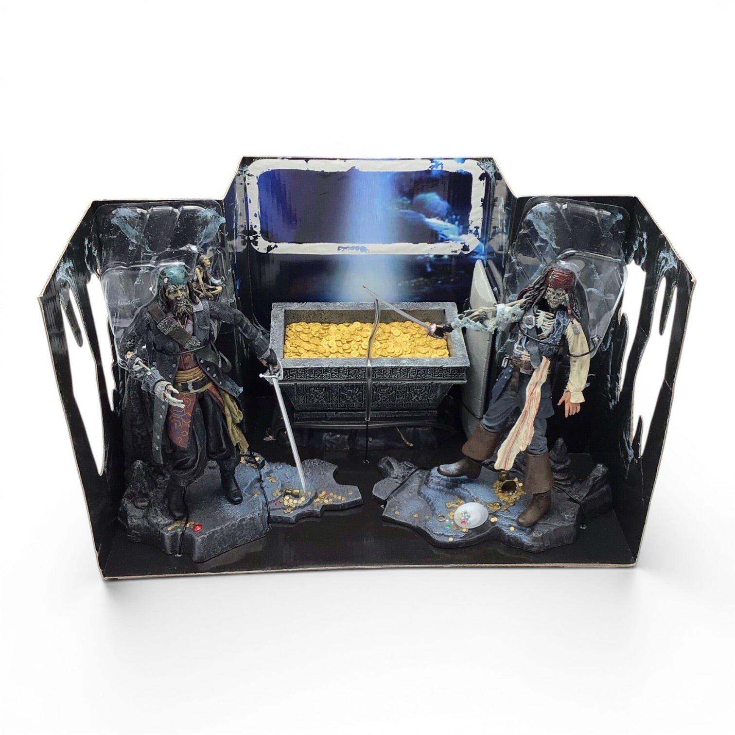 Pirates of the Caribbean - Cursed Barbossa vs Cursed Sparrow Diorama