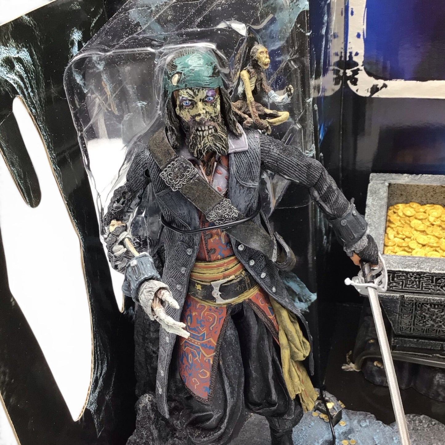 Pirates of the Caribbean - Cursed Barbossa vs Cursed Sparrow Diorama