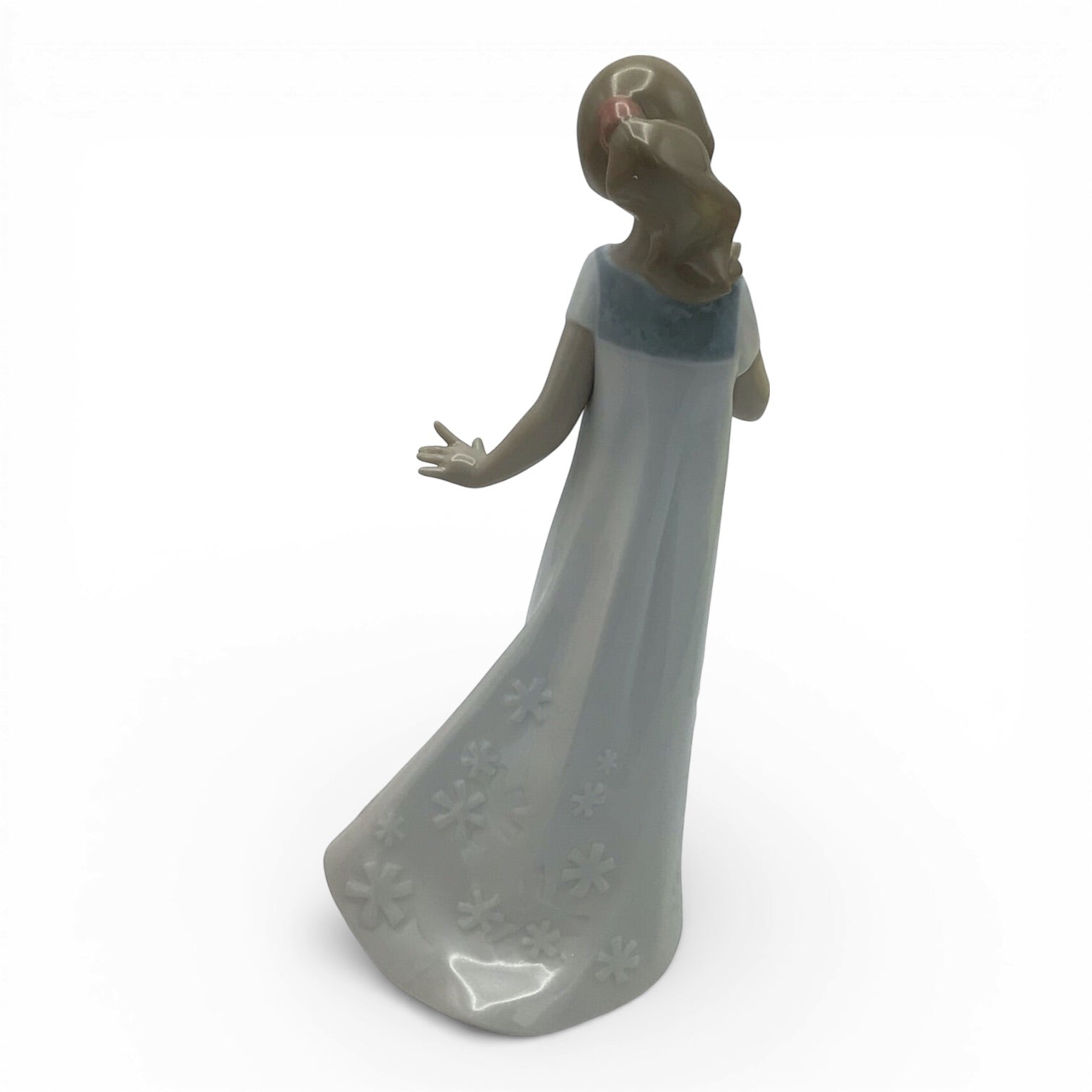 Pretty Linda Naomi Figurine 01579 - NAO by Lladro Made in Spain