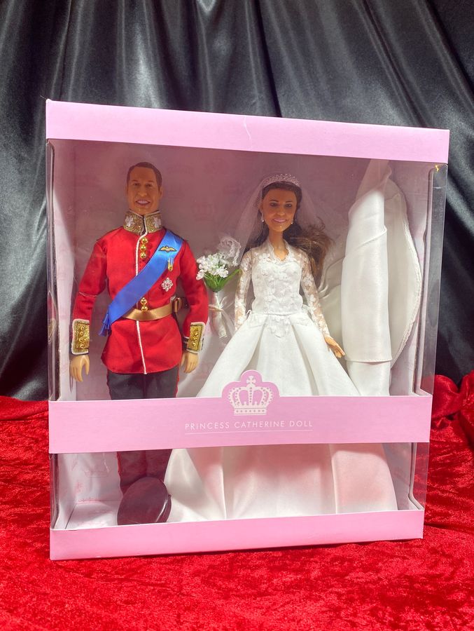 Princess Catherine and Prince William Royal Wedding Arklu Dolls PCD0 Collectors Crossroads