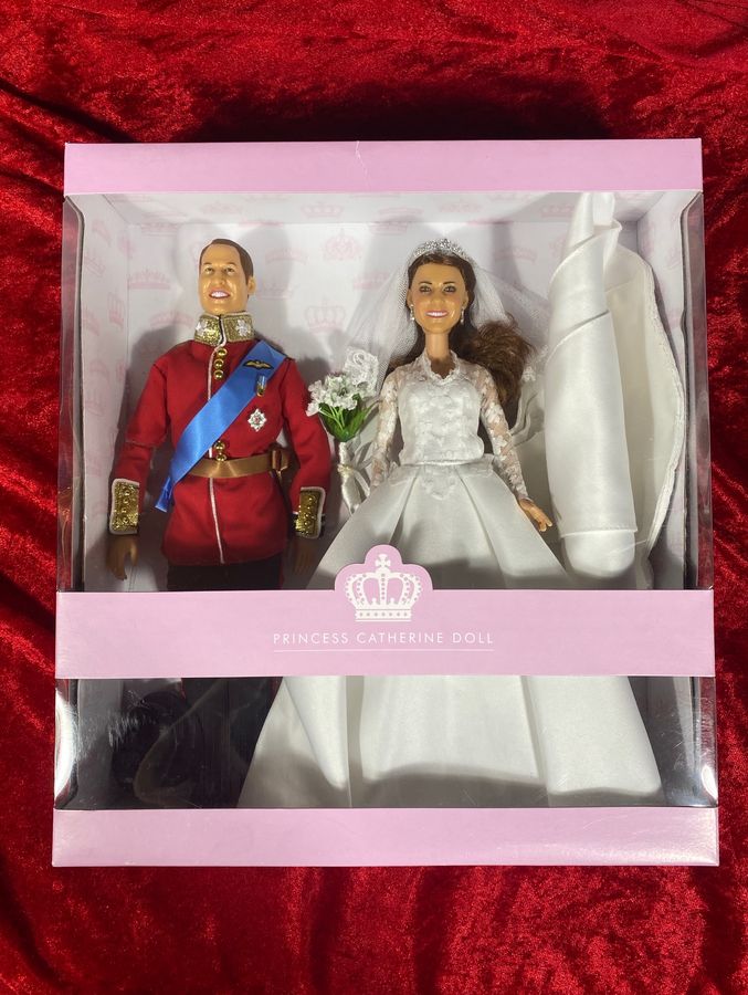 Princess Catherine and Prince William Royal Wedding Arklu Dolls - PCD003