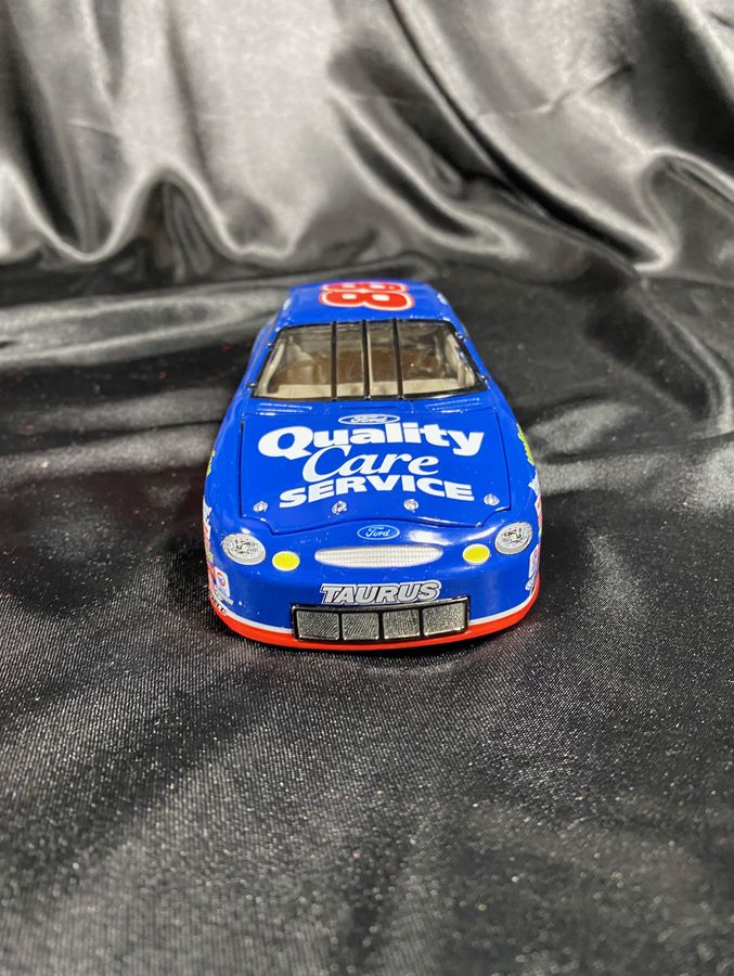 Racing Collectables Action Platinum Series - Dale Jarrett 1998 Ford Taurus 1:24