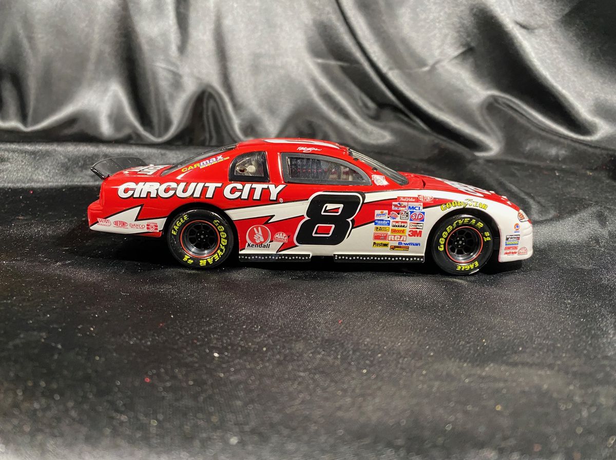 Racing Collectables Action Platinum Series - Hut Stricklin 1998 Monte Carlo 1:24