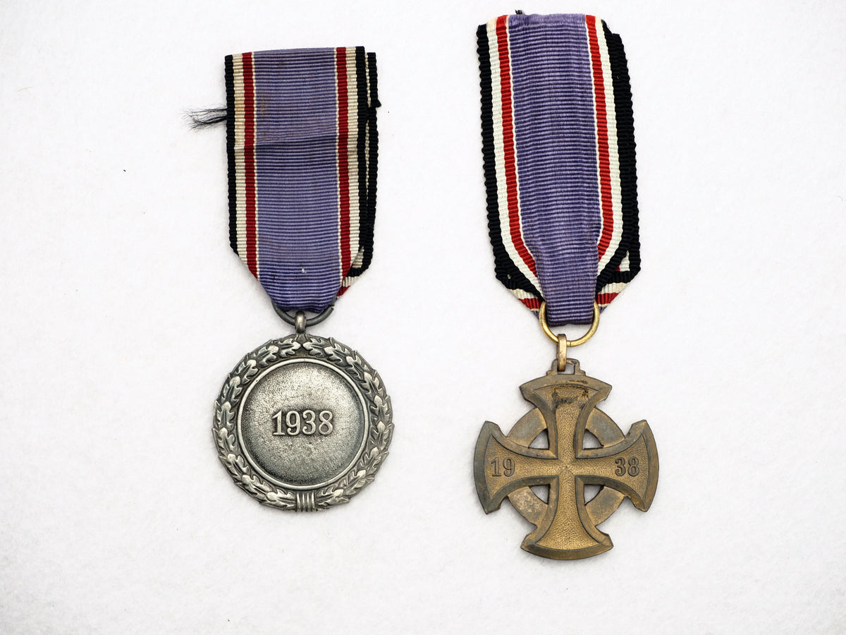 Rare German WW2 Luftschutz Civil Defense Decoration 1st & 2nd Class Medal Set, 1938