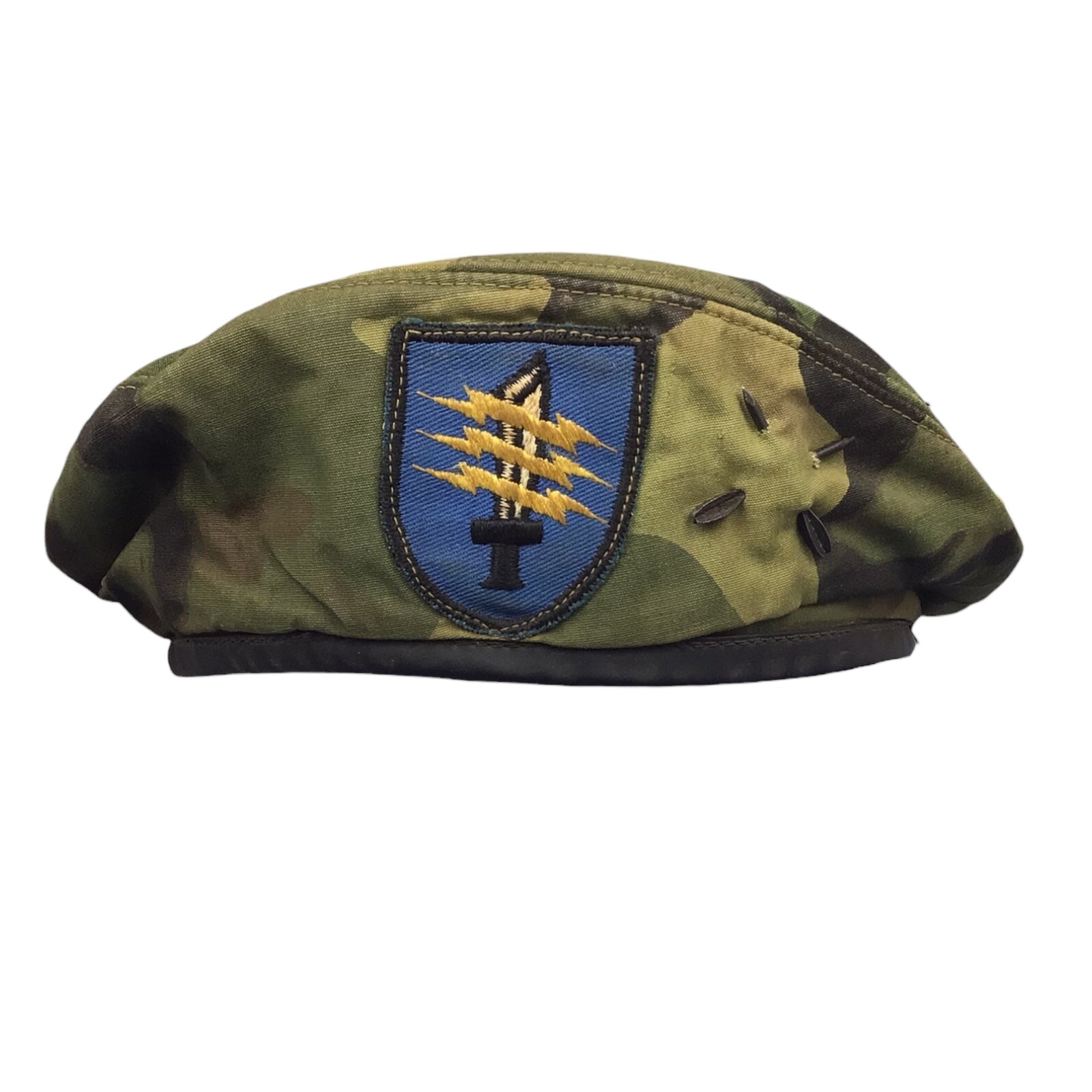 Rare U.S. Vietnam War Special Forces Beret w/ Crossed Arrows Pin