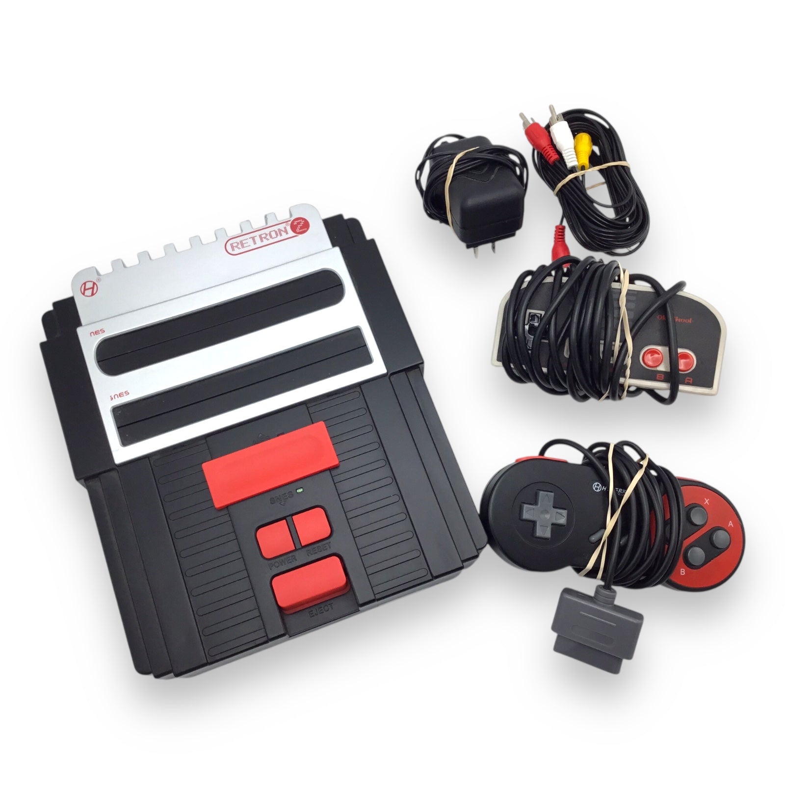 Retron2 Two-in-One Gaming System M05932-BK w/ Controllers & Cables – Tested