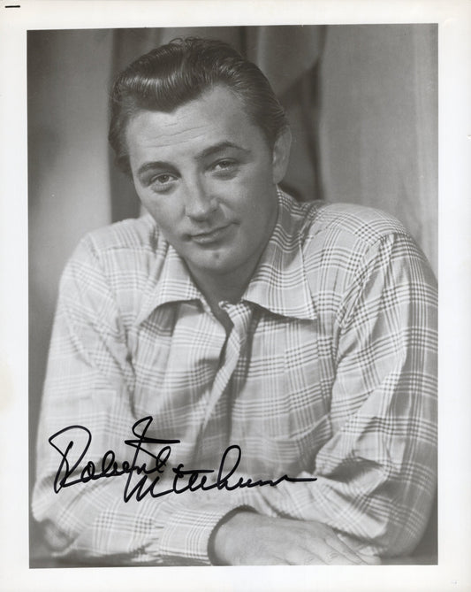 Robert Mitchum Signed Photo 8x10 B&W