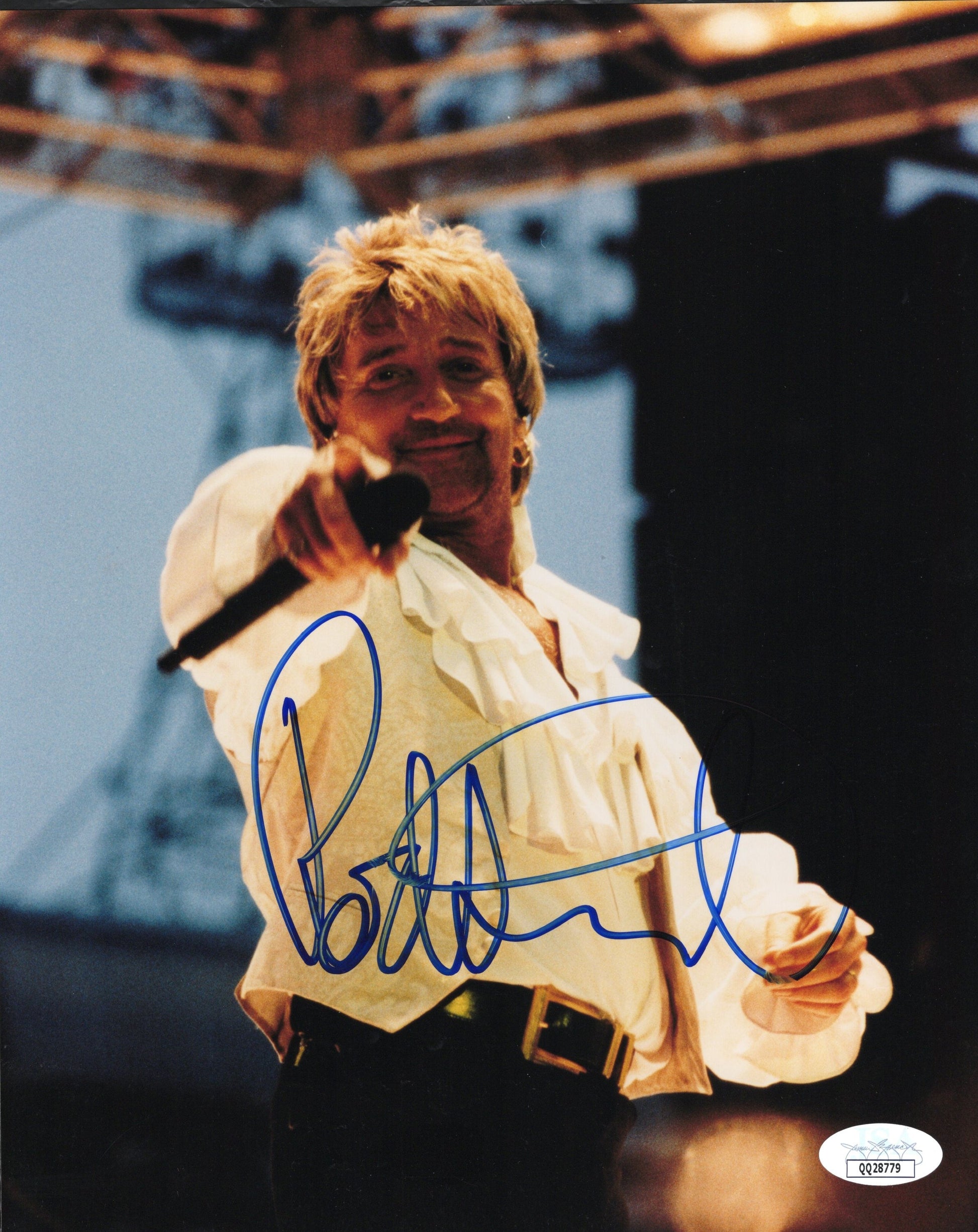 Rod Stewart Signed Photo 8x10 Singing on Stage Pointing to Audience - Rare! JSA and PSA Letter Double Certified Authentic QQ28779