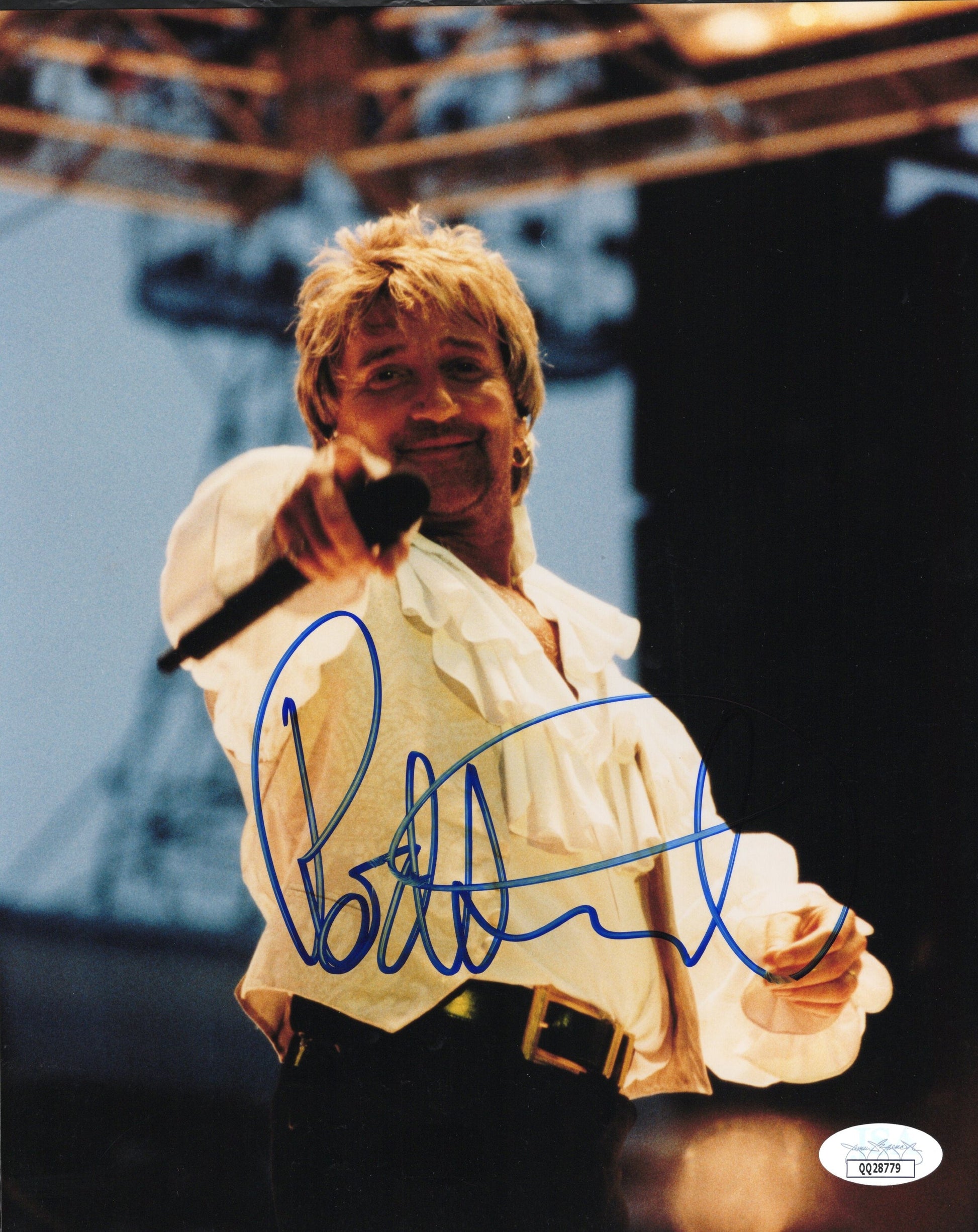Rod Stewart Signed Photo 8x10 Singing on Stage Pointing to Audience, Rare! PSA JSA