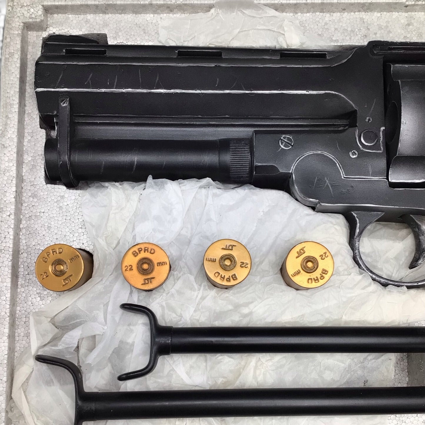 Sideshow Hellboy "The Samaritan" 1:1 Scale Prop Replica 10/1000