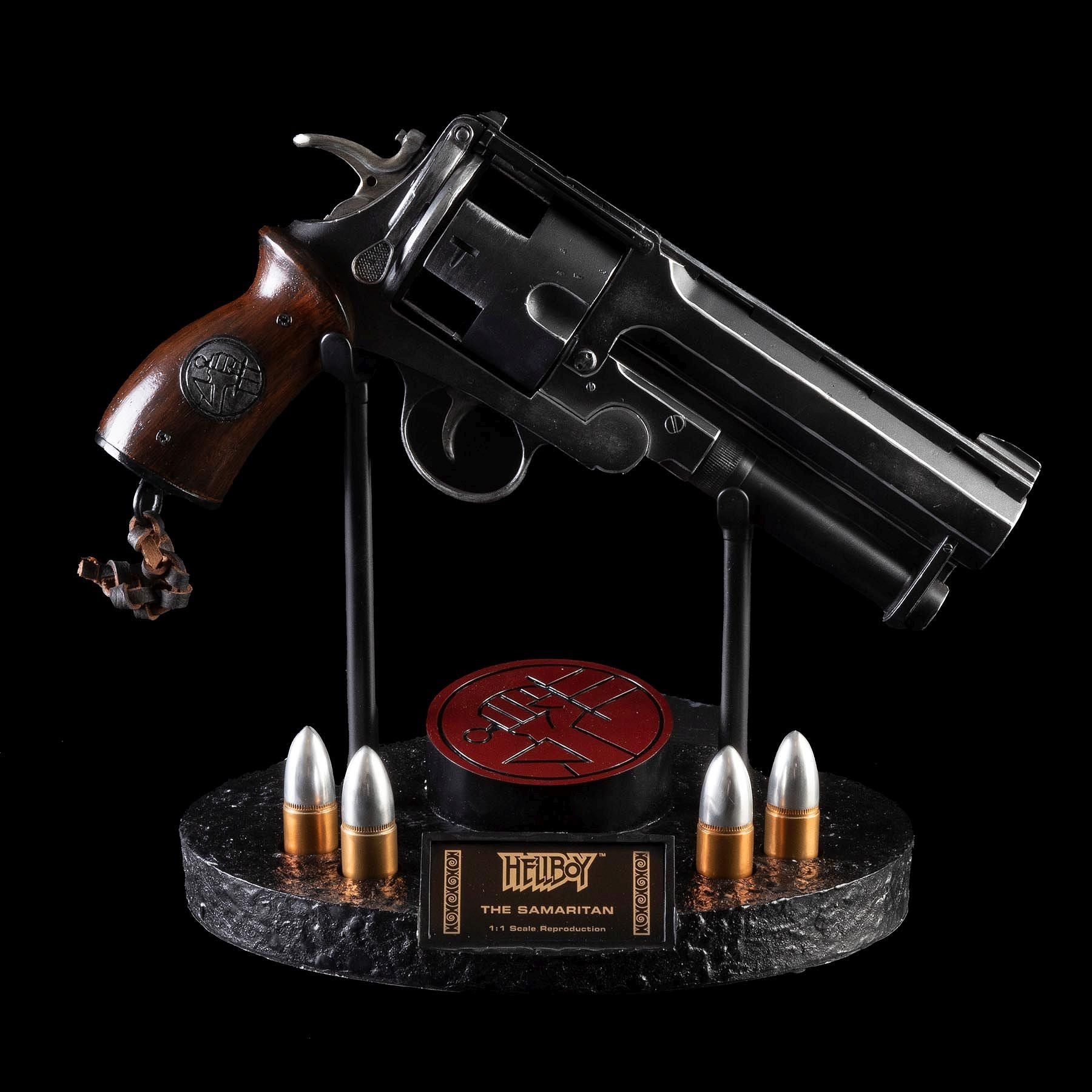 Sideshow Hellboy "The Samaritan" 1:1 Scale Prop Replica 10/1000