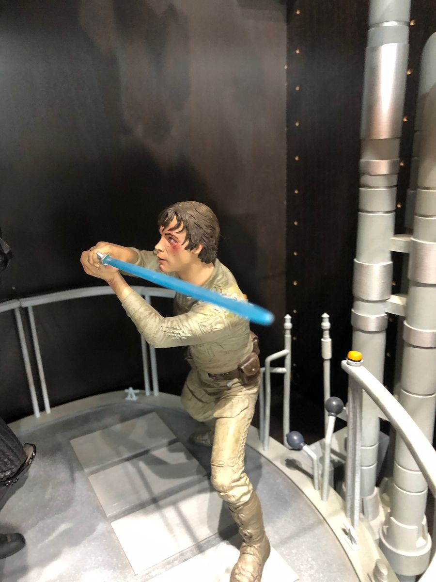 Star Wars Luke Skywalker vs Darth Vader Diorama Limited Edition Statue Sideshow