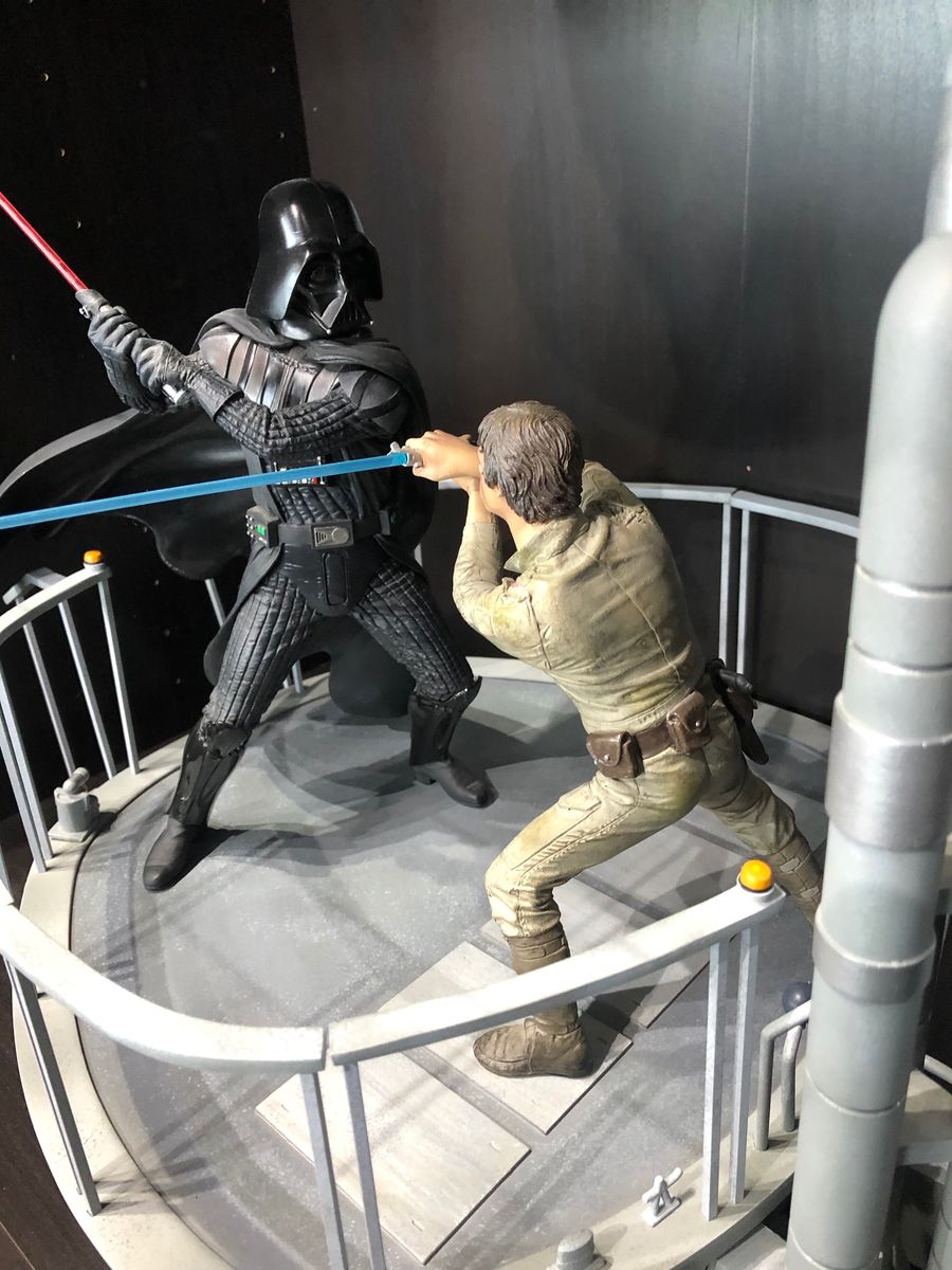 Star Wars Luke Skywalker vs Darth Vader Diorama Limited Edition Statue Sideshow