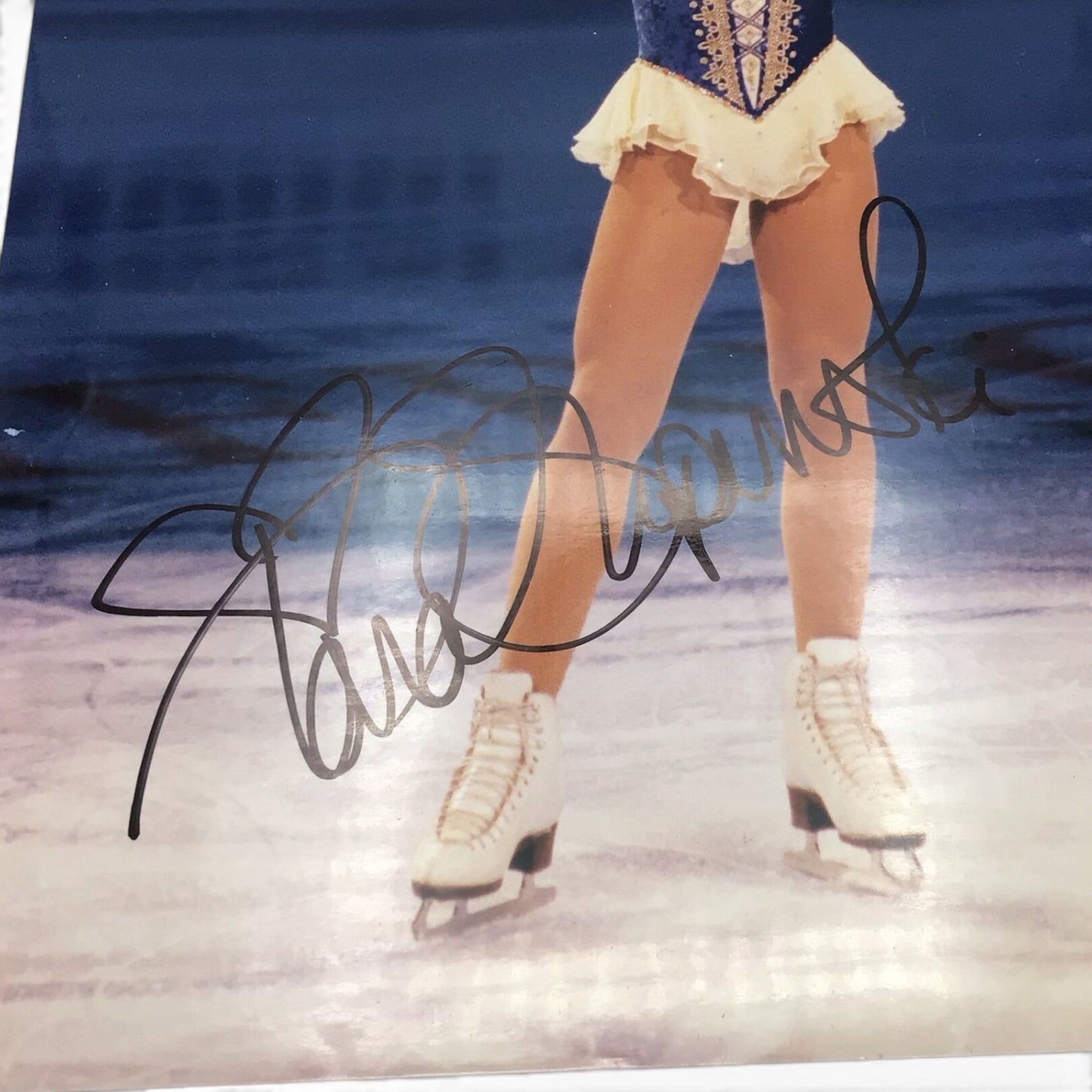 Tara Lipinski Autograph - 8x12 Photo