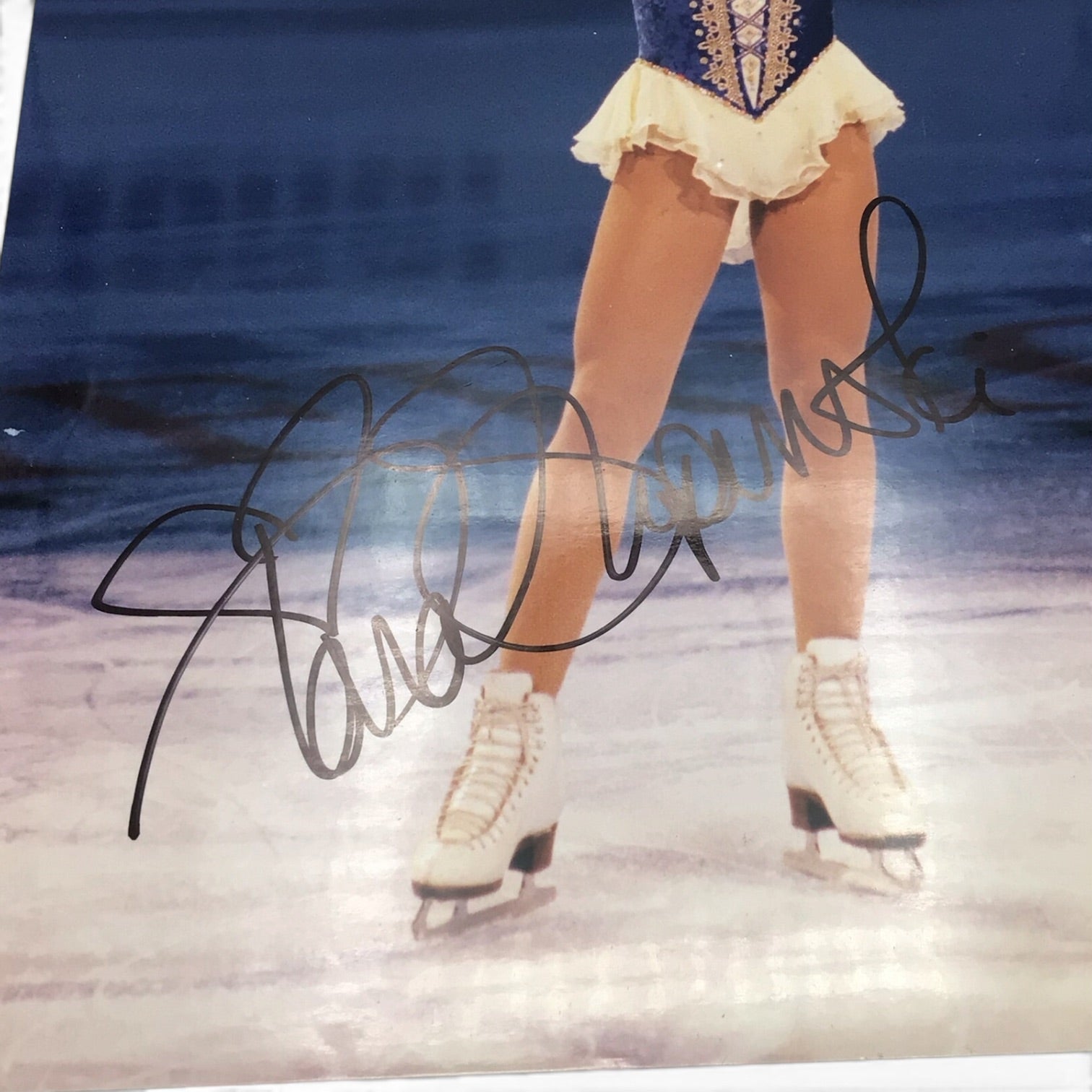 Tara Lipinski Autograph - 8x12 Photo