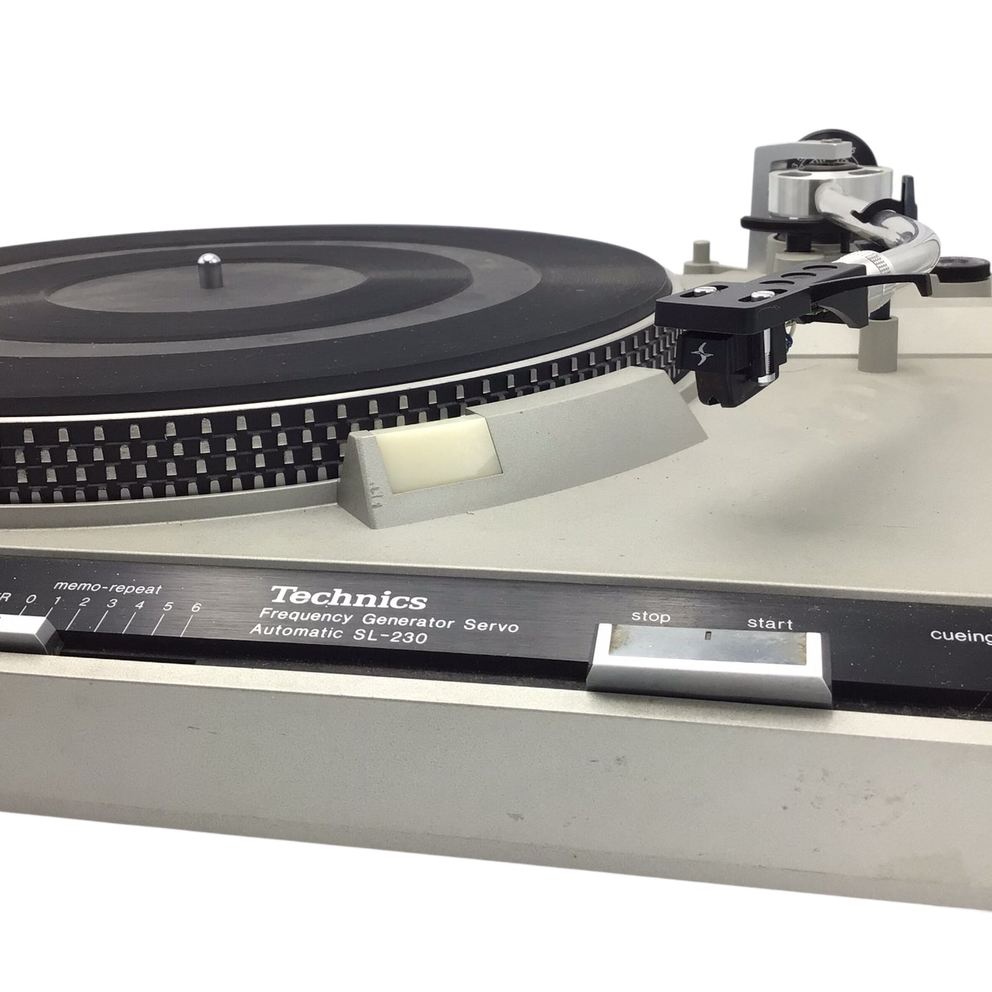 Technics SL-230 Frequency Generator Servo Automatic Turntable