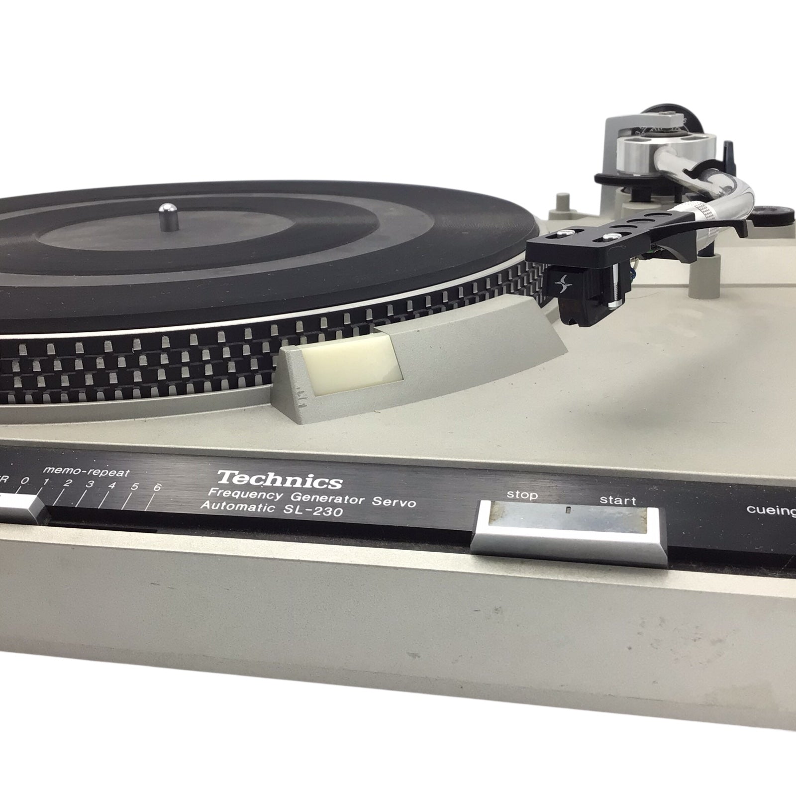 Technics SL-230 Frequency Generator Servo Automatic Turntable