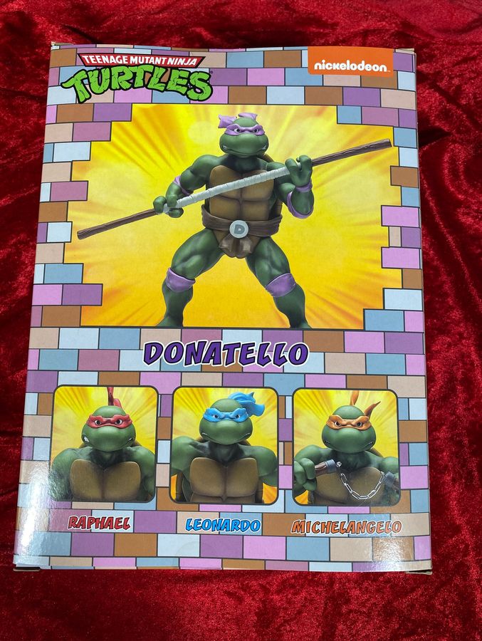 Teenage Mutant Ninja Turtles: Donatello 1:8 Action Figure