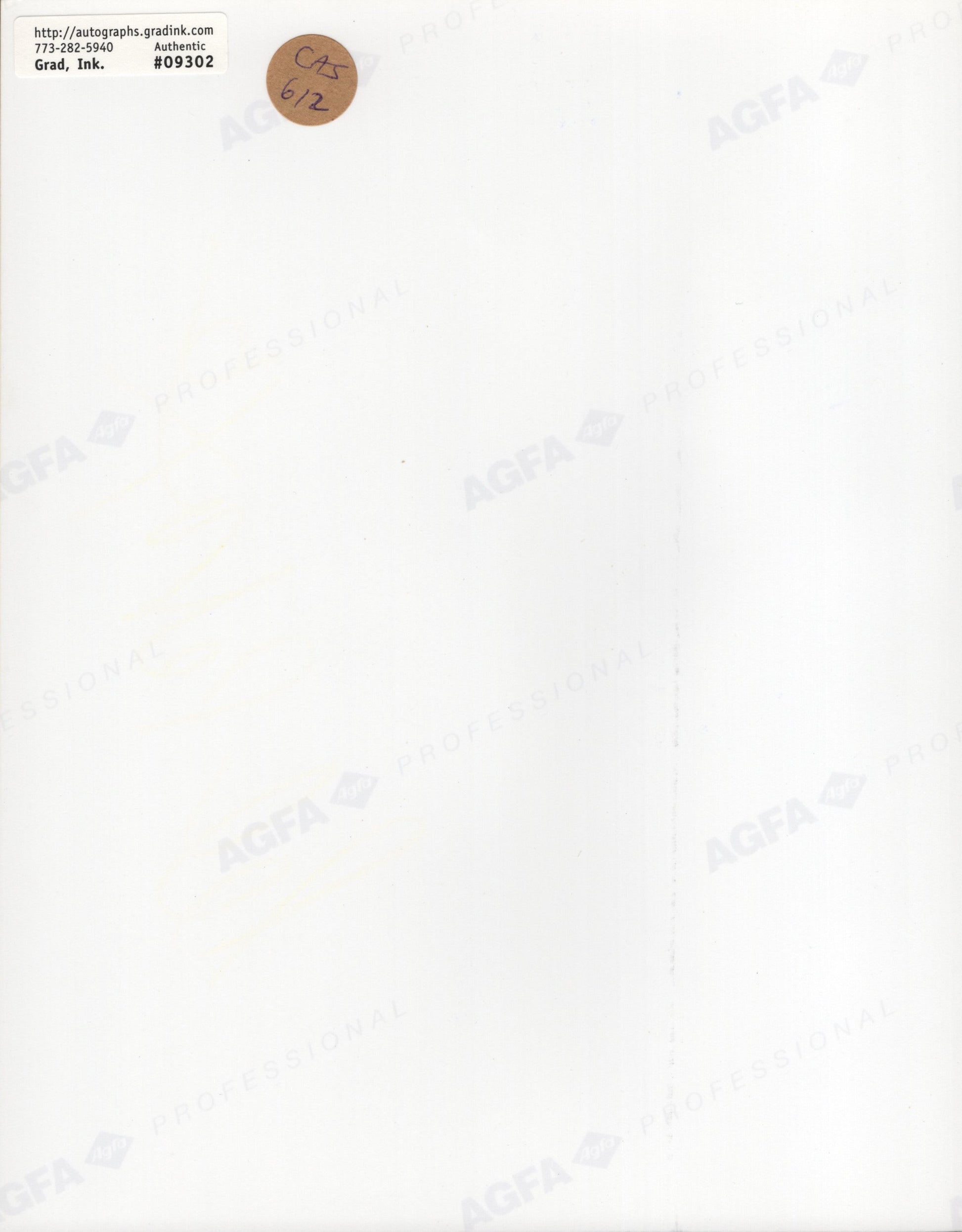 Uma Thurman Signed Photo 8x10 – JSA & PSA Dual Cert Letters