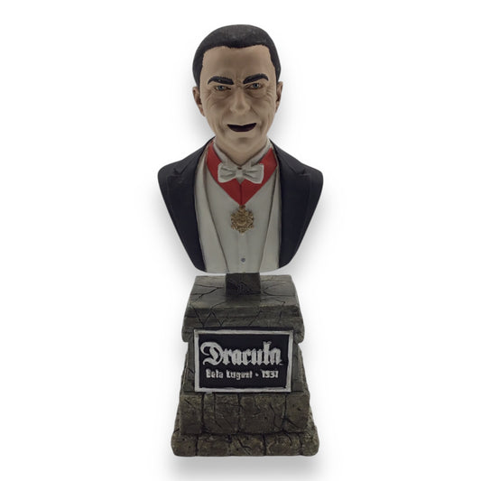 Universal Monster: Bela Lugosi as Dracula Statue