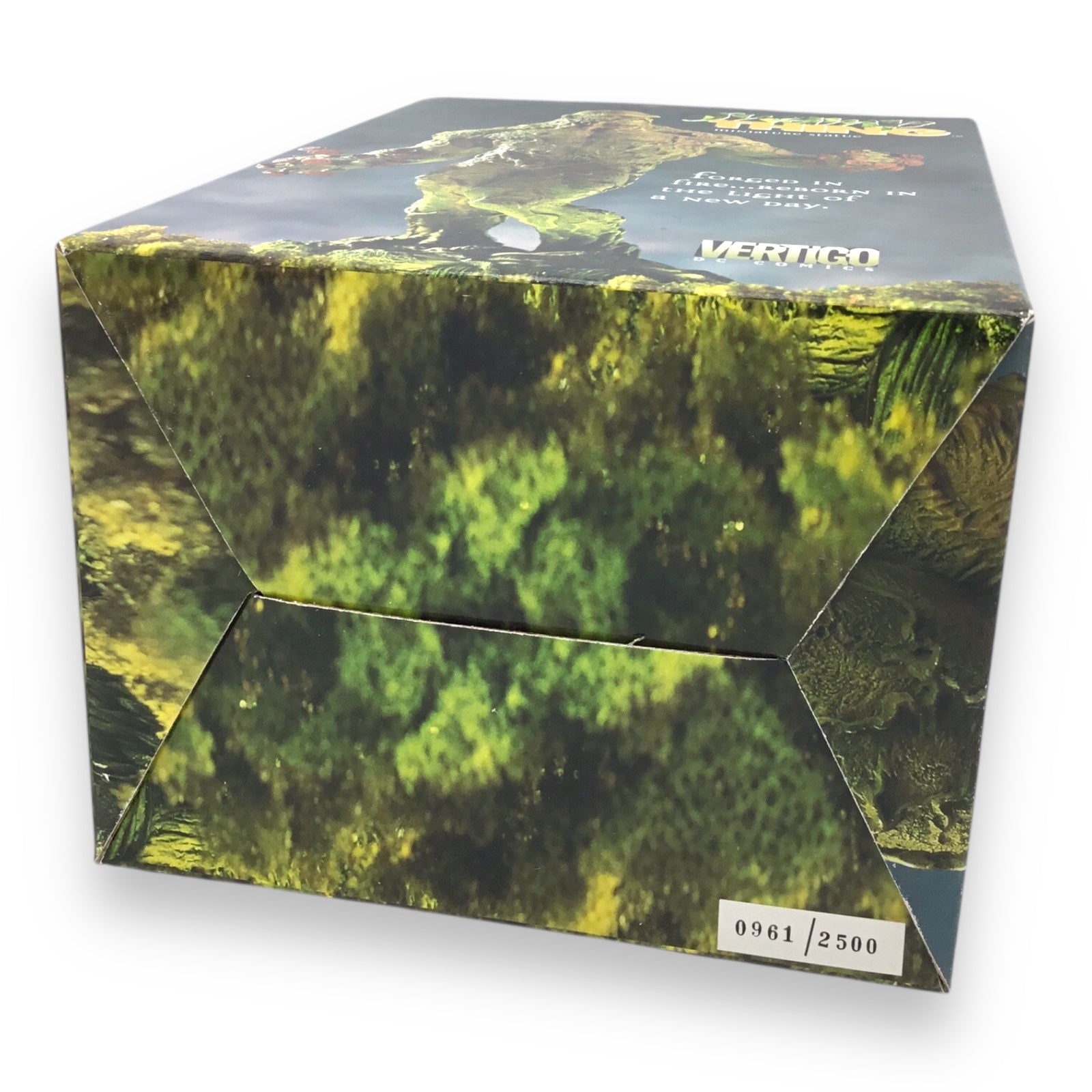 Vertigo DC Comics Swamp Thing Miniature Statue (Limited to 2,500 Pieces)