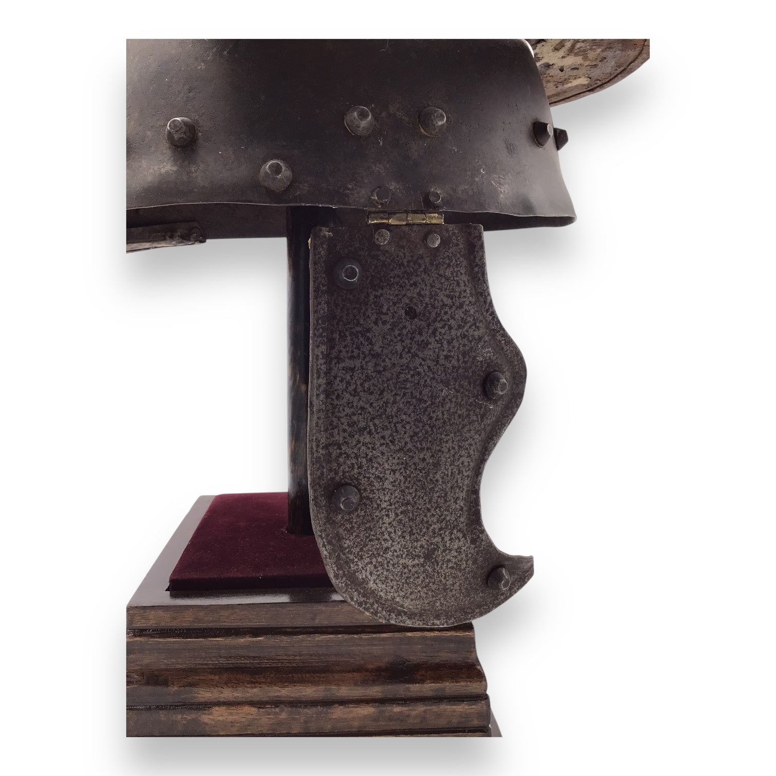 Victorian-Era Roman-Style Warrior Helmet with Cheek Guards – Decorative Armor