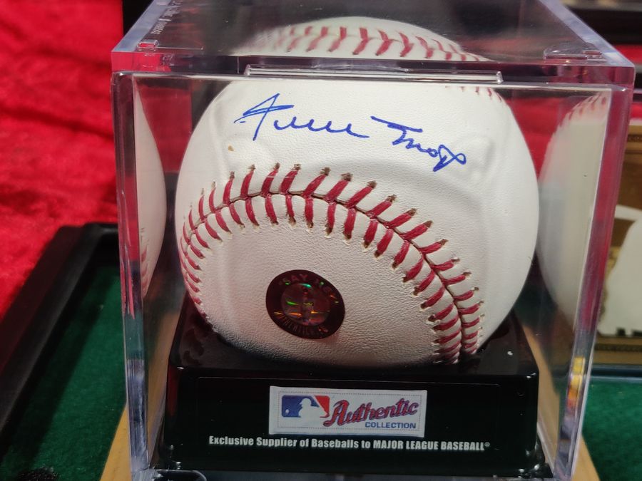 Willie Mays Signed Baseball Shadowbox w/ Card & Figure Giants Memorabilia