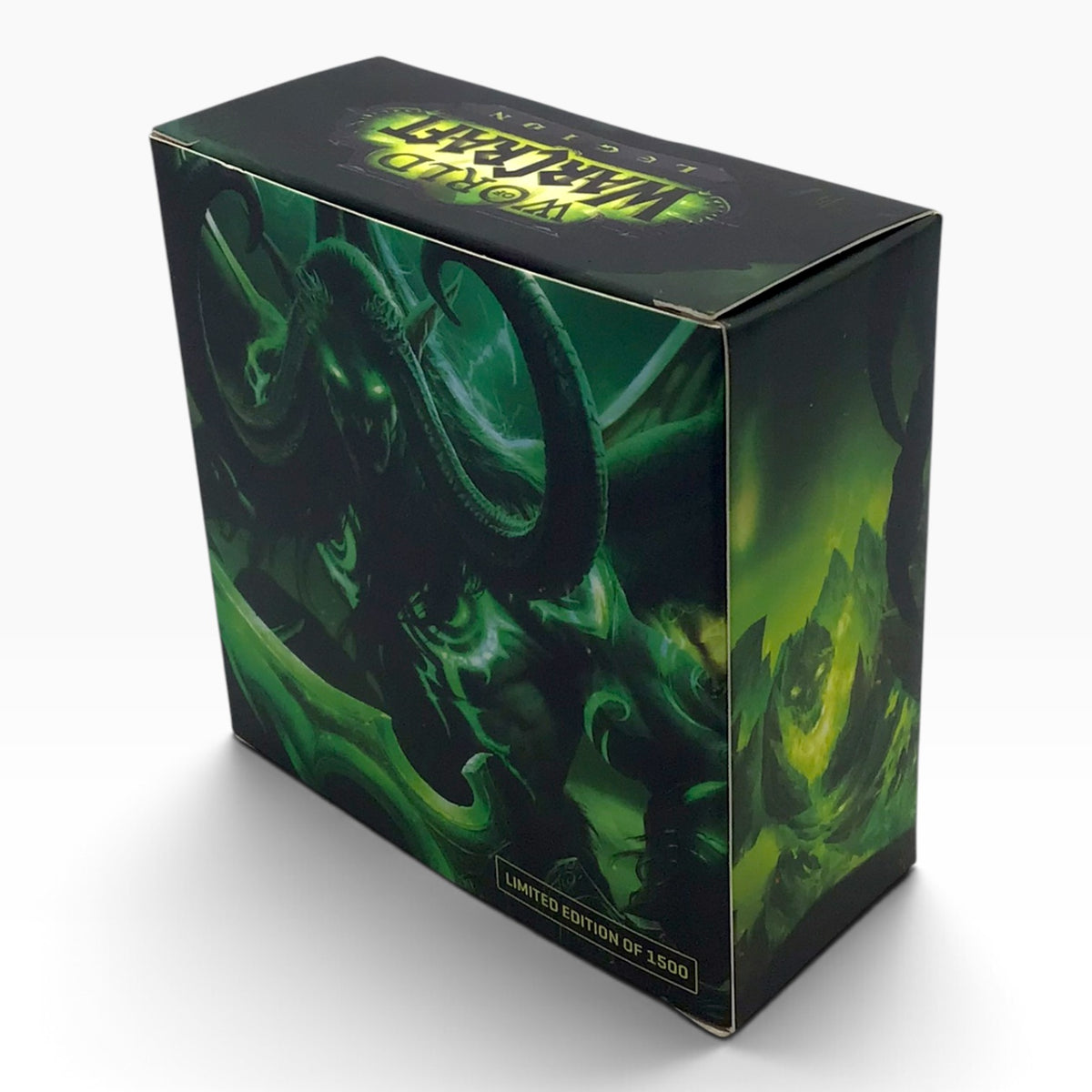 World of Warcraft Legion Warglaives of Azzinoth Collector's Edition Pin – San Diego Comic-Con 2016 Exclusive – Limited edition